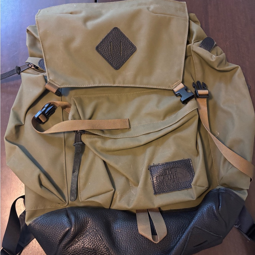 The North Face Olive Green and Black Men's Backpack